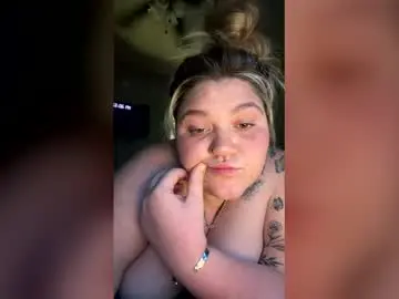 Keilei22  live sex cam