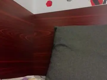 Kiki_vegas  live sex cam