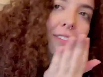 Lilithdoeyes  live sex cam