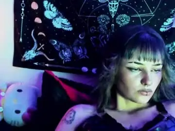 Luaar_moon  live sex cam