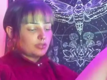 Luaar_moon  live sex cam