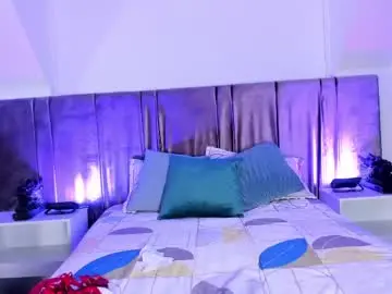 Naaia_  live sex cam