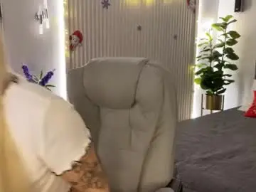 Ohmyemma  live sex cam