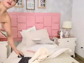 Yaraamada  live sex cam