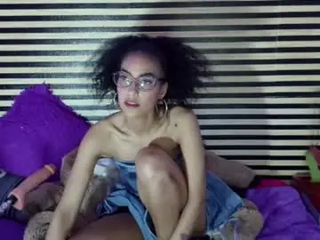 Zairamazal  live sex cam