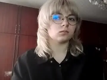 Lekishacanipe  live sex cam