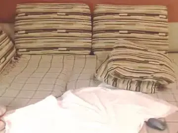 Louise_lovee  live sex cam