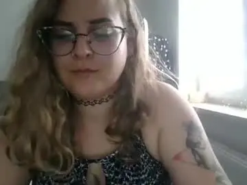 Lucyflirt  live sex cam
