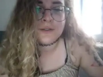 Lucyflirt  live sex cam