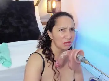 Luna_naughty1  live sex cam