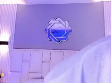 Nanaosaky  live sex cam