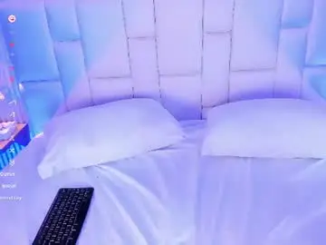 Nanaosaky  live sex cam