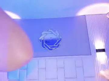 Nanaosaky  live sex cam