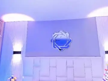 Nanaosaky  live sex cam