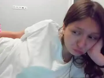 Nerenuu_  live sex cam