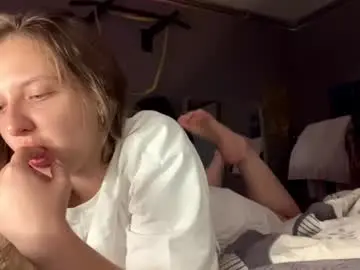 Reynadepiro  live sex cam