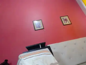 Scarlethot4ux  live sex cam