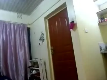 Sexybeeiby  live sex cam