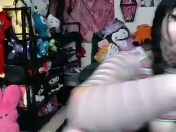Tattedthickandpretty  live sex cam