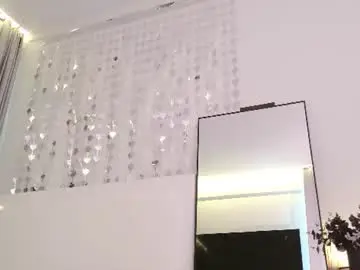 Tinyangelxx  live sex cam