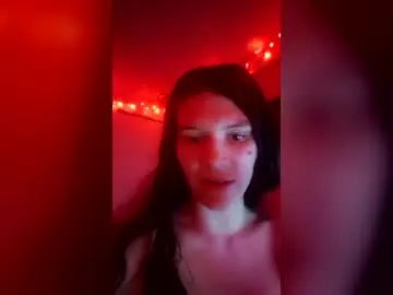 Wetlilys  live sex cam