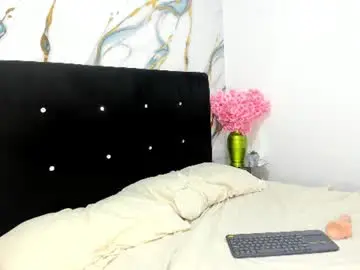 Zaharagoldwin  live sex cam