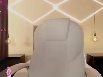 Bellaclaiir  live sex cam