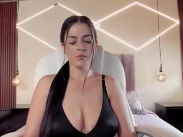 Bellaclaiir  live sex cam