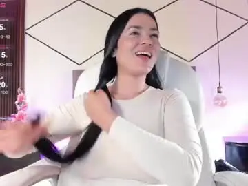 Bellaclaiir  live sex cam
