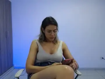 Candydowson1  live sex cam