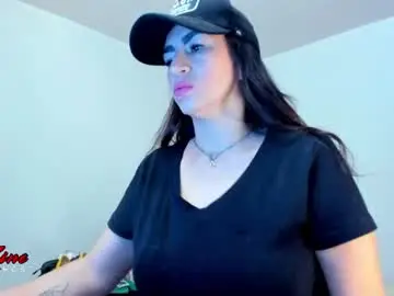 Caroline_host  live sex cam