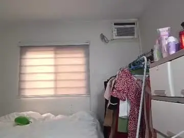 Jerlenenip  live sex cam