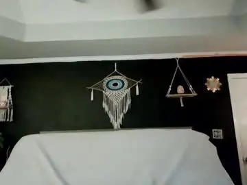 Morethanaprettyfacetj  live sex cam