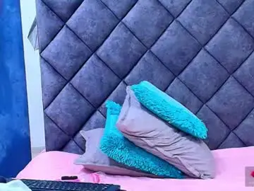 Nati_moon  live sex cam