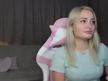 Aliciaavery  live sex cam
