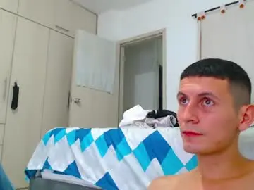 Aries_plays  live sex cam