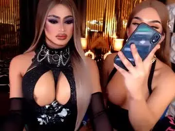 Chixfranching  live sex cam