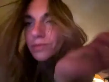 Distortedflower  live sex cam