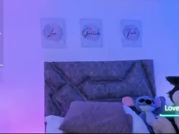 Emilycat777_  live sex cam