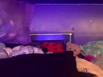 Highnesscanna  live sex cam