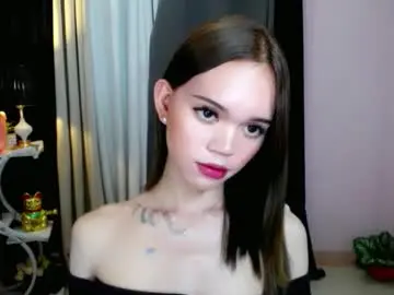 Holy_maxine  live sex cam