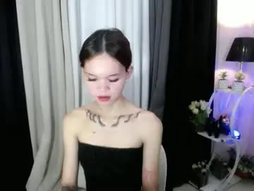 Holy_maxine  live sex cam