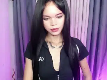Holy_maxine  live sex cam