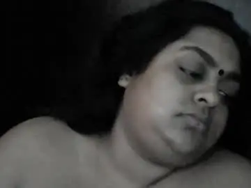 Indianpooja1027  live sex cam