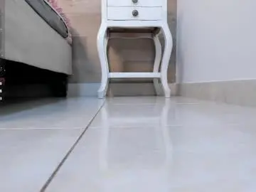 Kinky_thifanny  live sex cam