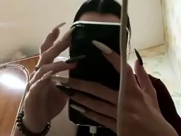 Lenitalaska  live sex cam