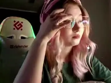 Lomamcmeen  live sex cam