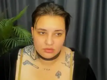 Nikkirise  live sex cam