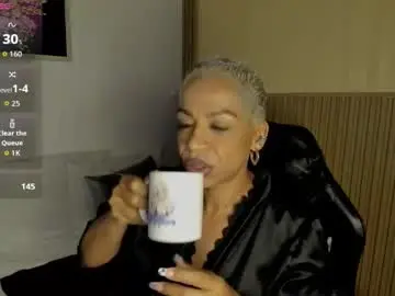 Summer_night_  live sex cam