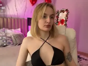 Vikky_moon  live sex cam